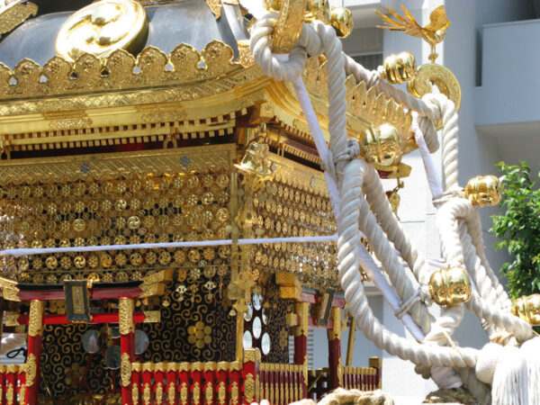 鳥越神社本社神輿